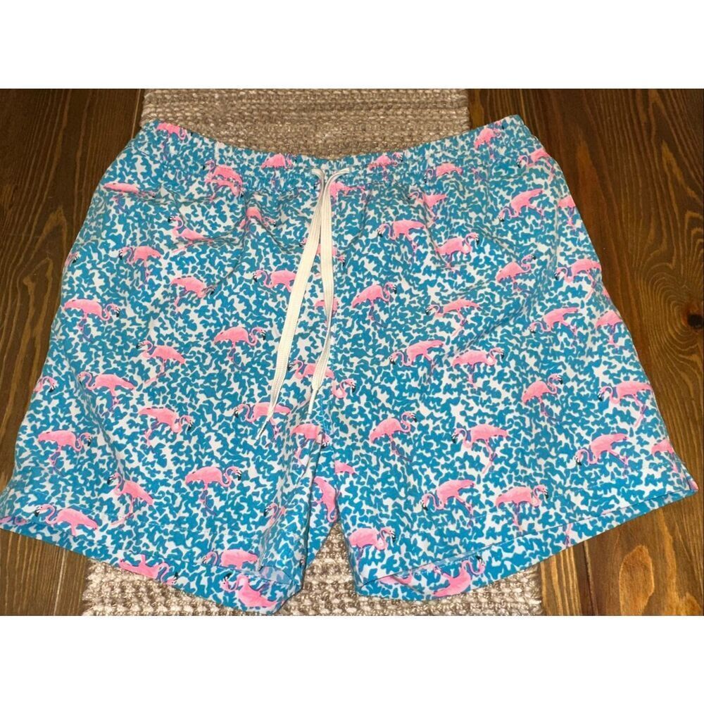 Chubbies The Domingos Are For Flamingos 5.5”Classic Swim Trunk. Size youth XL X-
